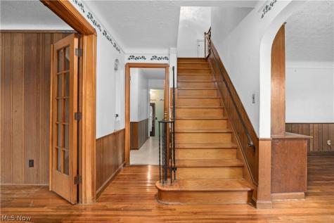 6515 Wedgewood Drive North Olmsted OH 44070