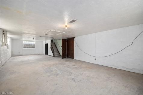 6515 Wedgewood Drive North Olmsted OH 44070