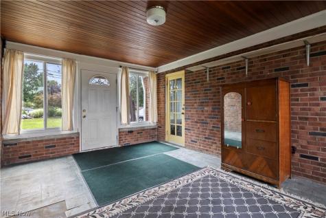 6515 Wedgewood Drive North Olmsted OH 44070