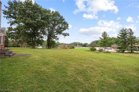6515 Wedgewood Drive North Olmsted OH 44070