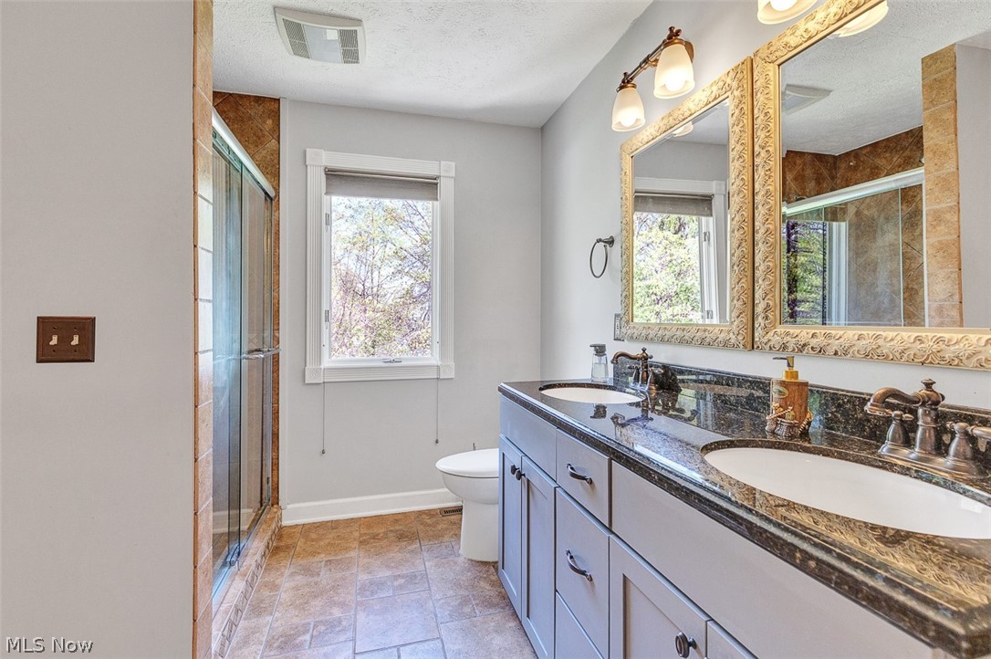 32290 Orchard Park Drive Avon Lake OH 44012