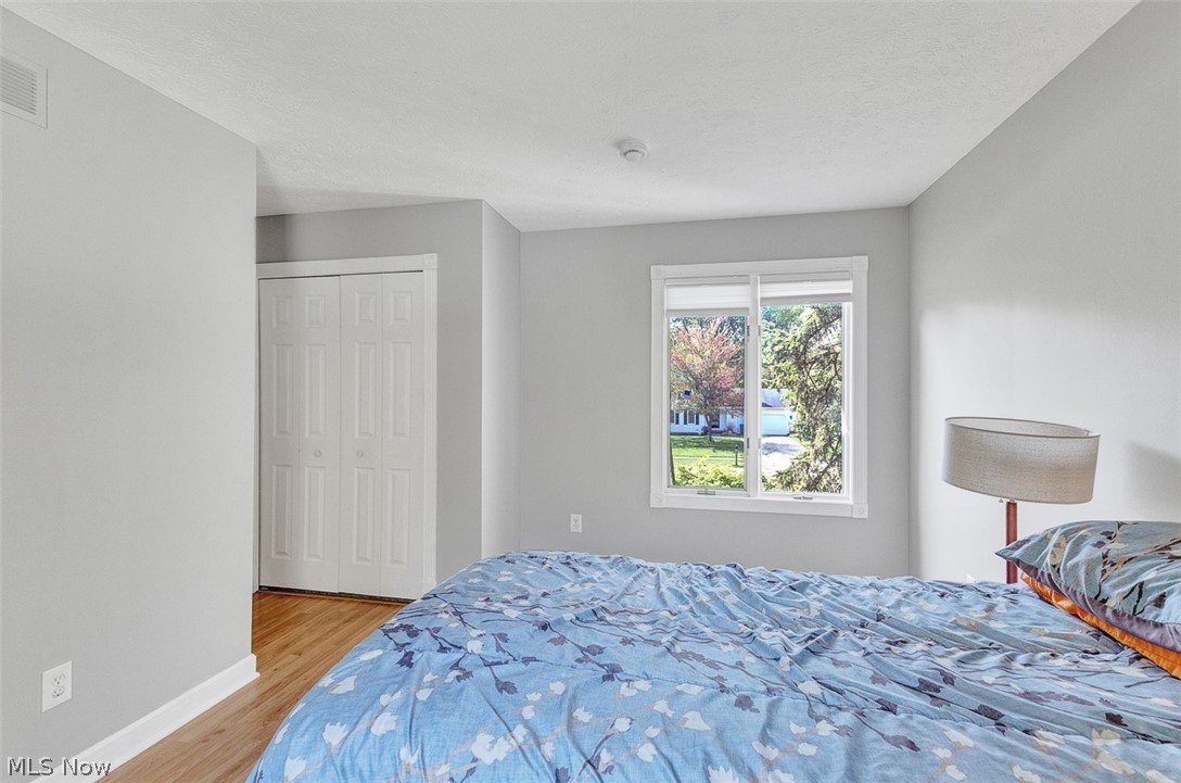 32290 Orchard Park Drive Avon Lake OH 44012