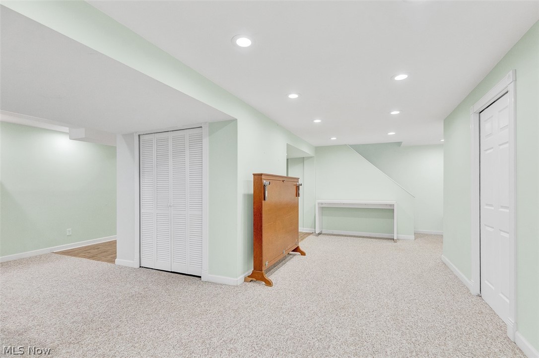 32290 Orchard Park Drive Avon Lake OH 44012