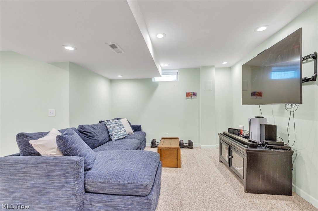 32290 Orchard Park Drive Avon Lake OH 44012