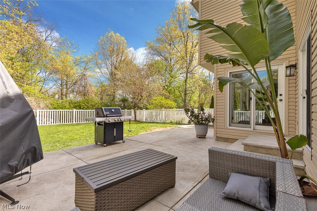 32290 Orchard Park Drive Avon Lake OH 44012