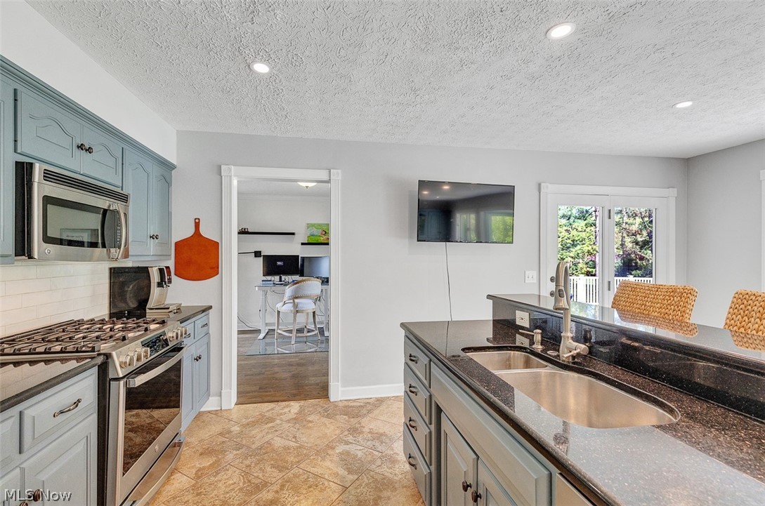 32290 Orchard Park Drive Avon Lake OH 44012