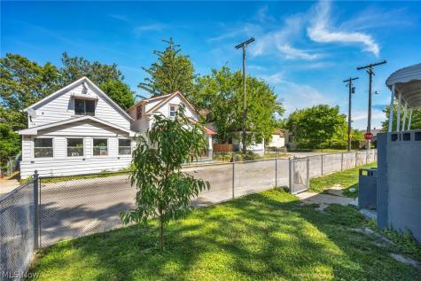 3502 Carlyle Avenue Cleveland OH 44109