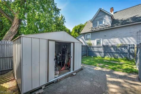 3502 Carlyle Avenue Cleveland OH 44109
