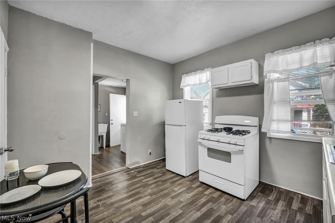 3502 Carlyle Avenue Cleveland OH 44109