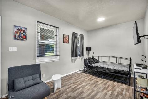 3502 Carlyle Avenue Cleveland OH 44109