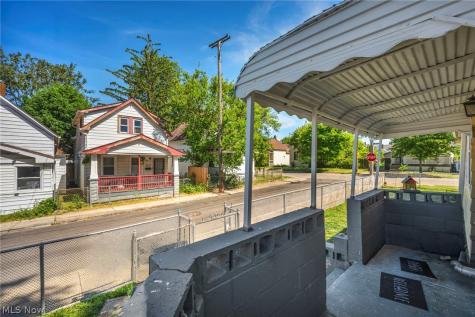 3502 Carlyle Avenue Cleveland OH 44109