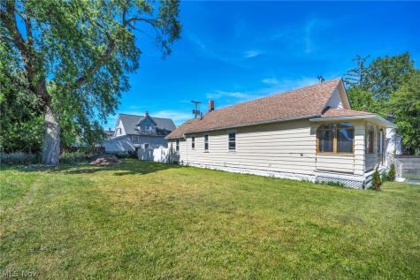 3502 Carlyle Avenue Cleveland OH 44109