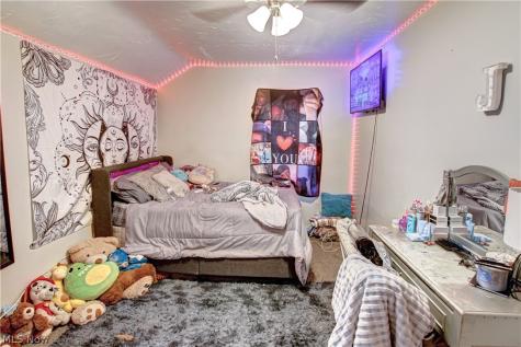 16114 Delrey Avenue Cleveland OH 44128