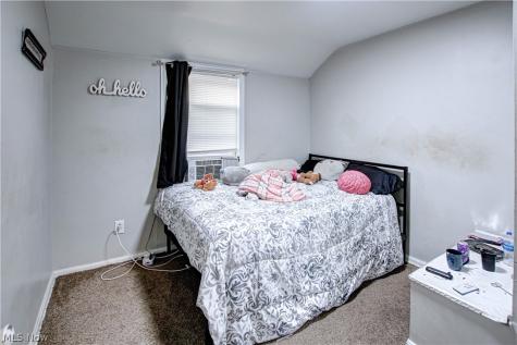 16114 Delrey Avenue Cleveland OH 44128