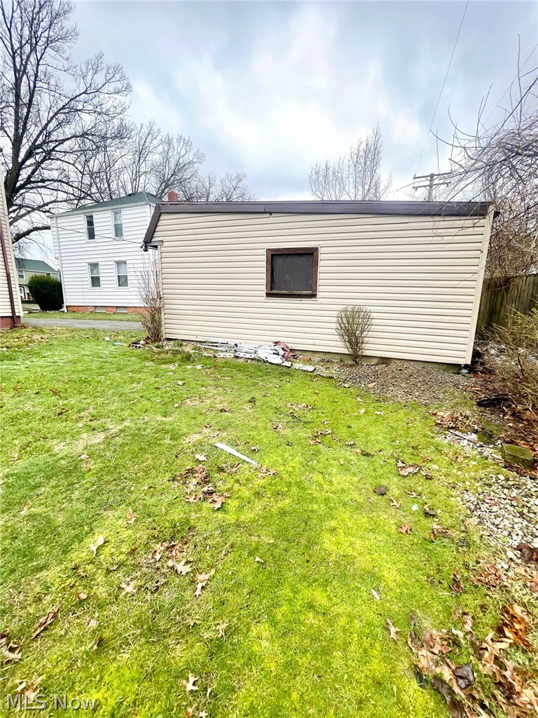 16114 Delrey Avenue Cleveland OH 44128