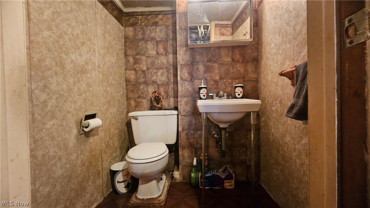 839 W Vine Street Martins Ferry OH 43935