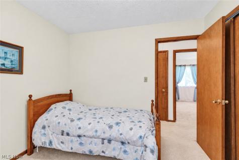 588 Sandra Drive Brunswick OH 44212