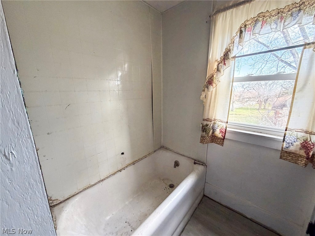 2233 Glenwood Avenue Youngstown OH 44511