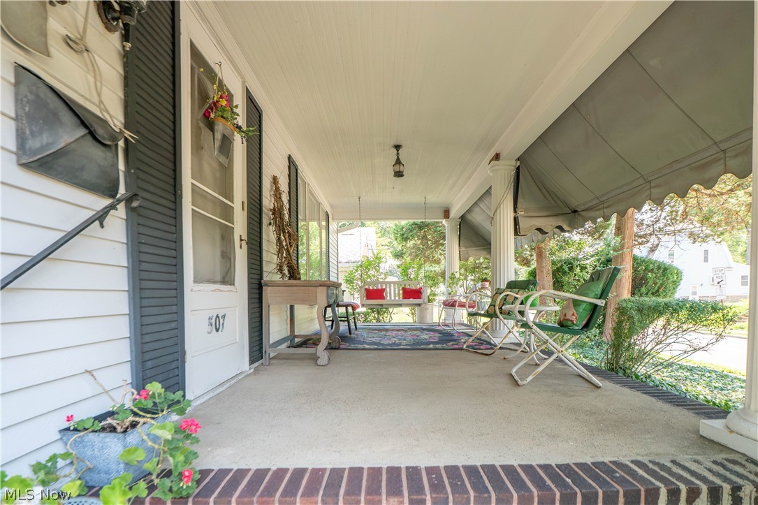 507 W Maple Street North Canton OH 44720