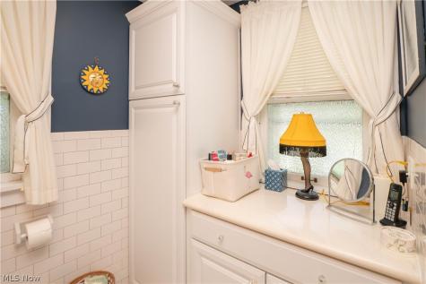 507 W Maple Street North Canton OH 44720