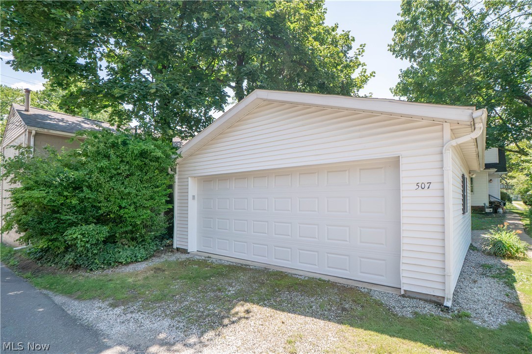 507 W Maple Street North Canton OH 44720