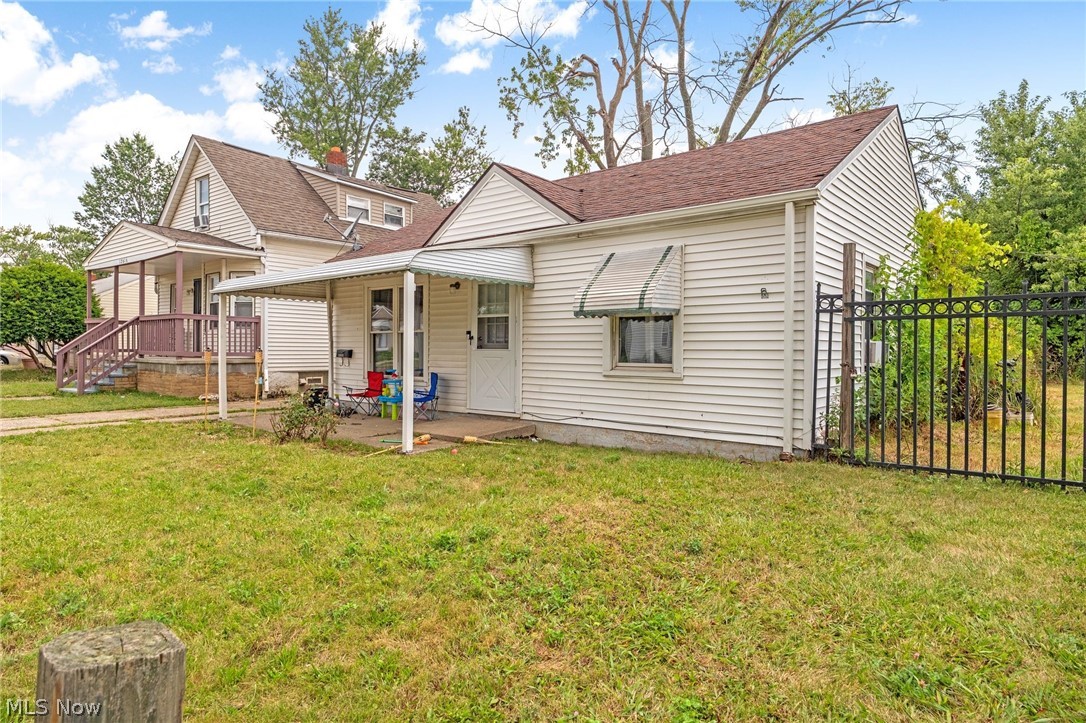 12612 Firsby Avenue Cleveland OH 44135
