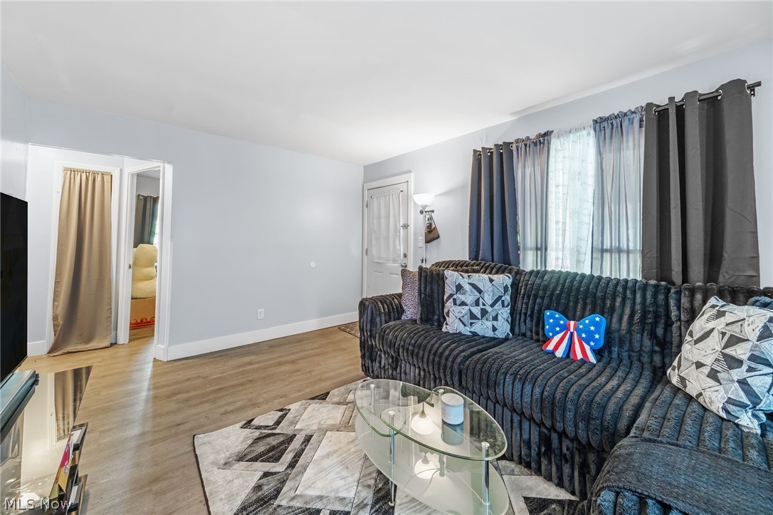 12612 Firsby Avenue Cleveland OH 44135