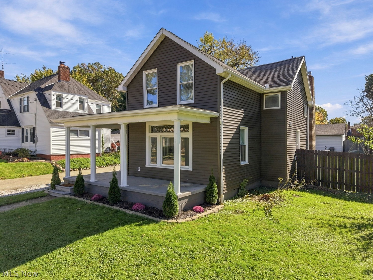 930 E Main Street Louisville OH 44641