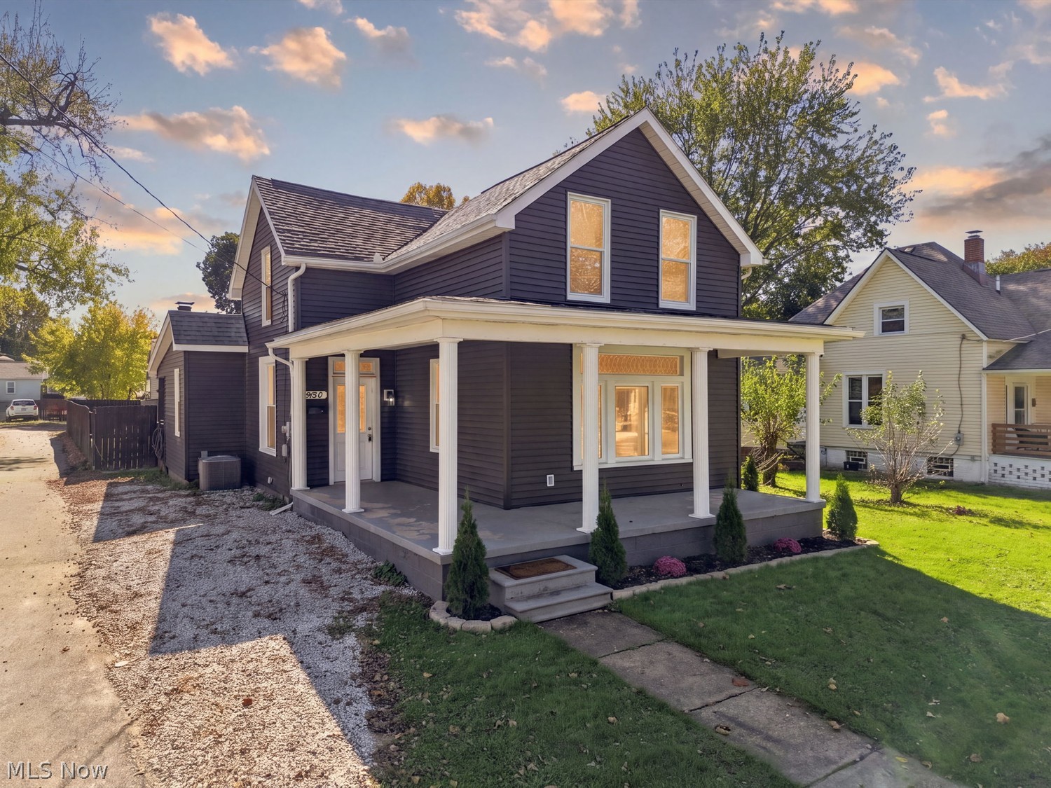930 E Main Street Louisville OH 44641