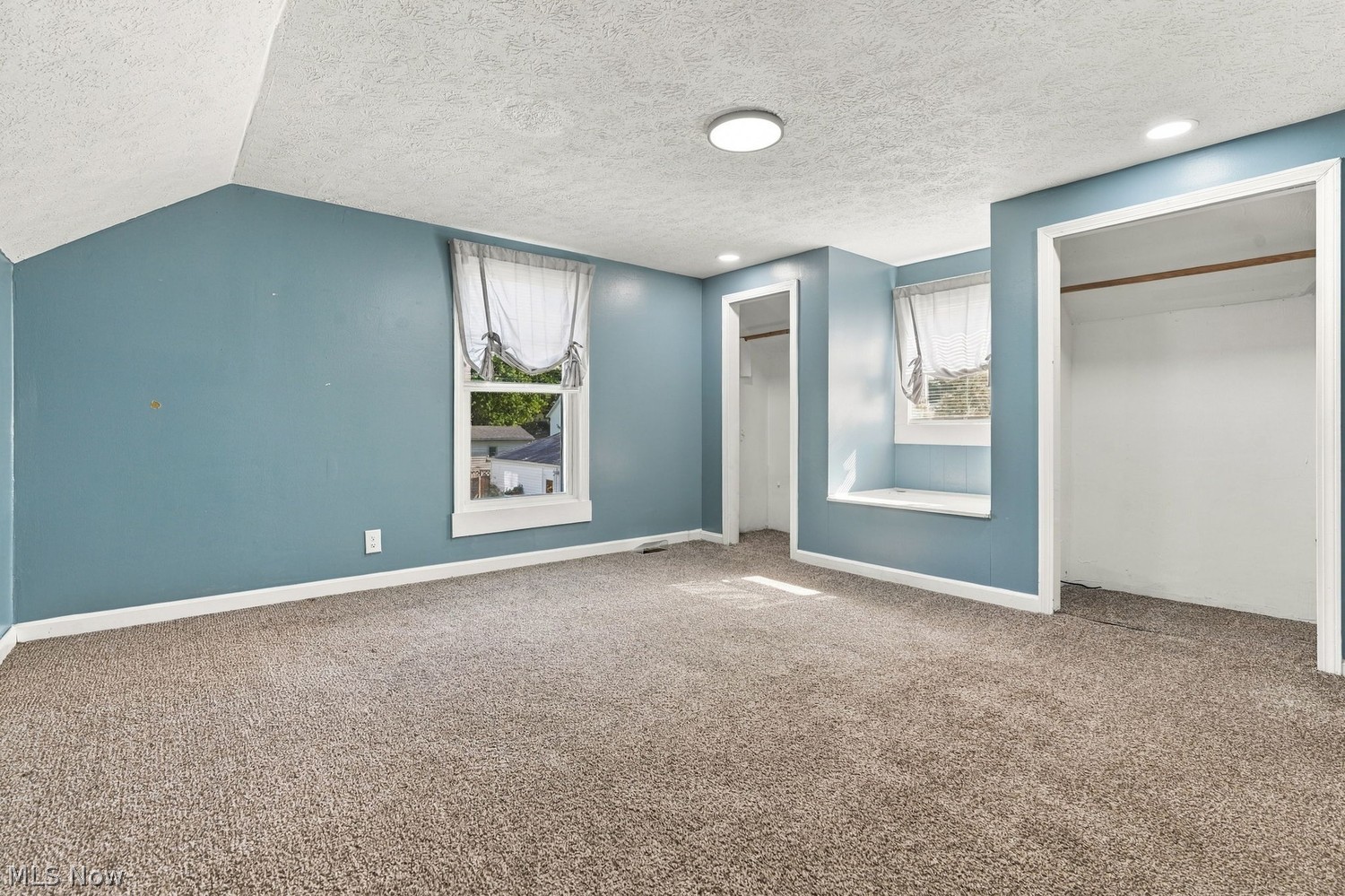 930 E Main Street Louisville OH 44641