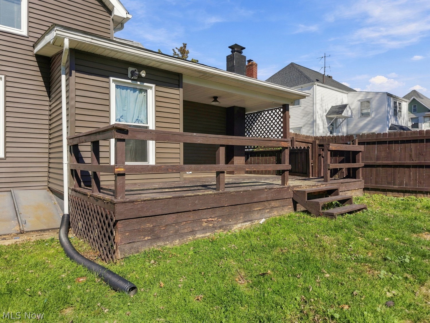 930 E Main Street Louisville OH 44641