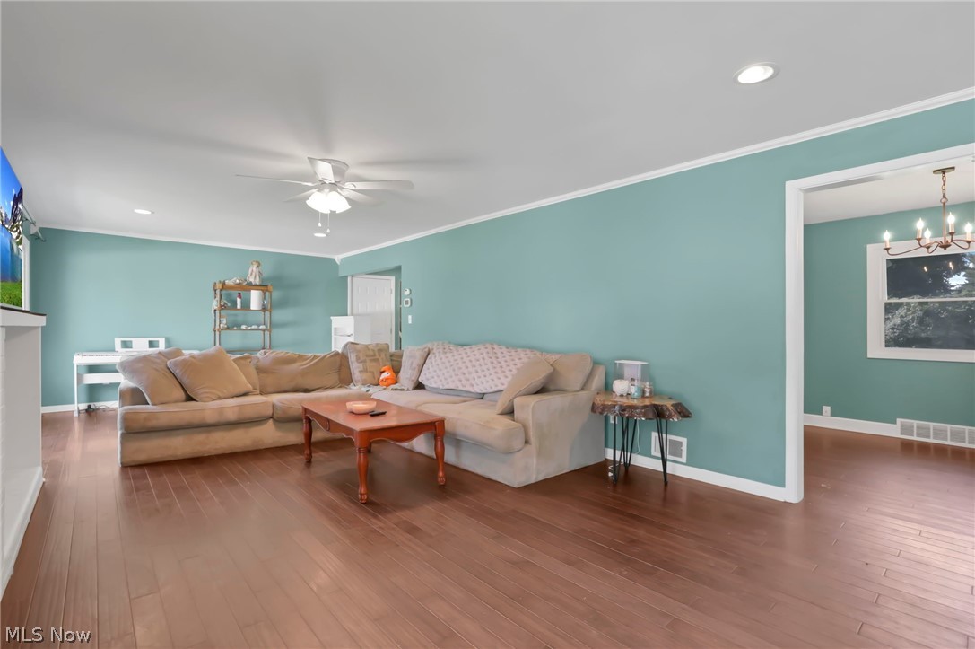 1285 Military Road Zanesville OH 43701