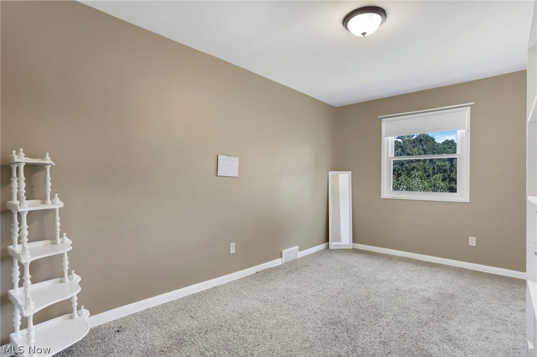 1285 Military Road Zanesville OH 43701