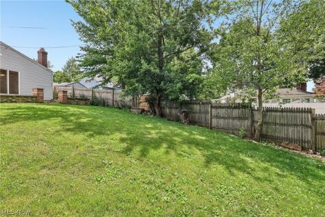 1666 Thornapple Avenue Akron OH 44301