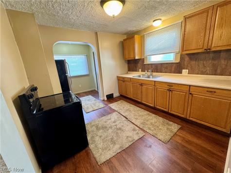 909 Clarendon Avenue SW Canton OH 44710
