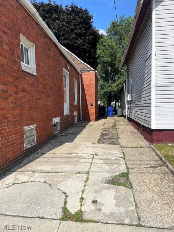 2107 Fulton Road Cleveland OH 44113