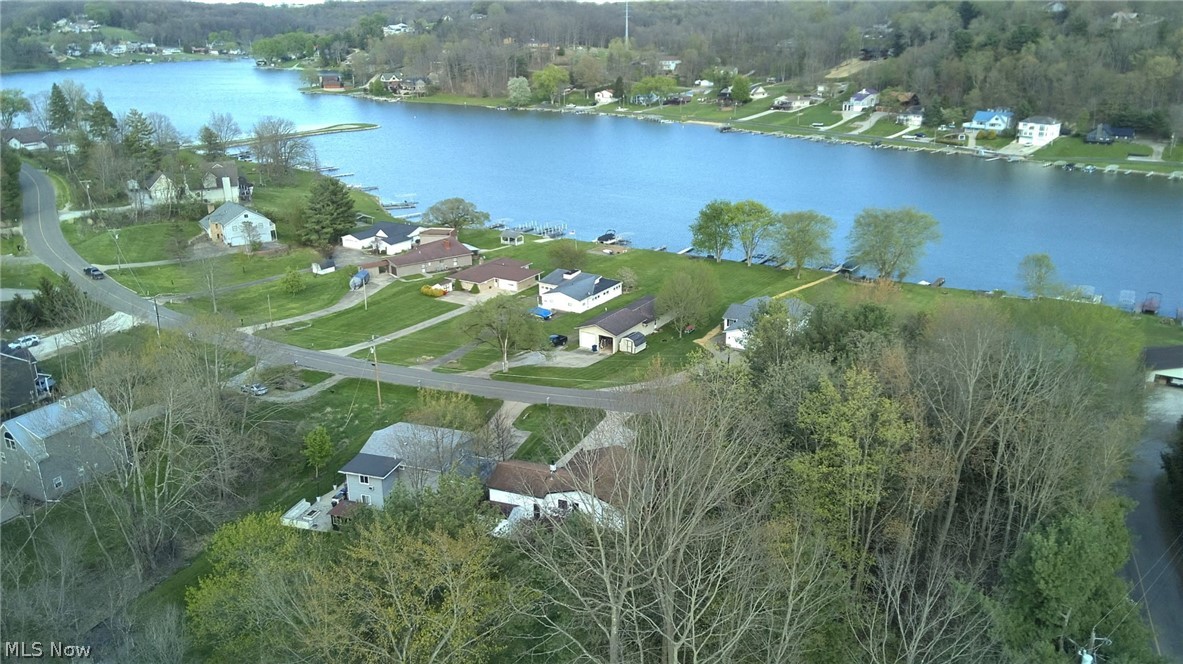 573 W Mohawk Drive Malvern OH 44644