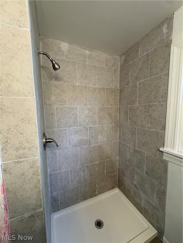 4258 Mahoning Avenue Youngstown OH 44515