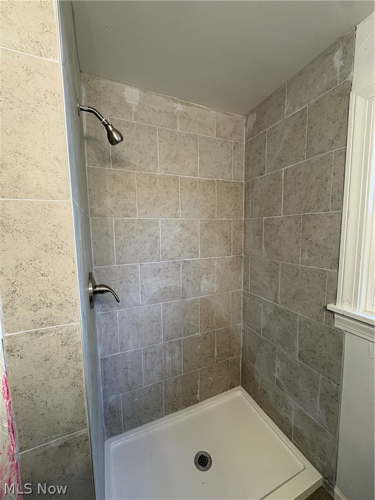4258 Mahoning Avenue Youngstown OH 44515