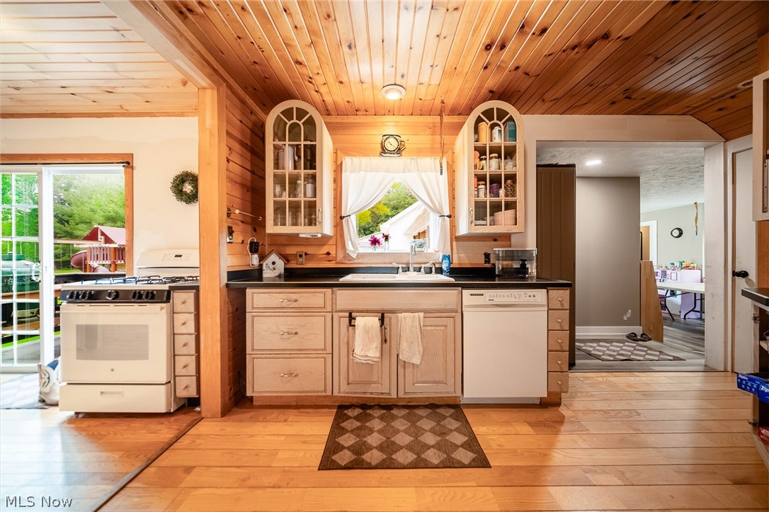 357 State Road Warren OH 44483
