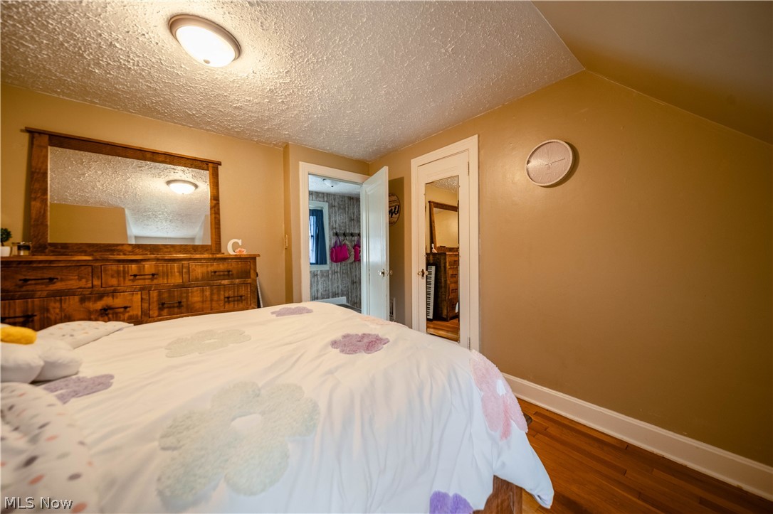 357 State Road Warren OH 44483