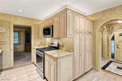 4503 W 221st Street Fairview Park OH 44126