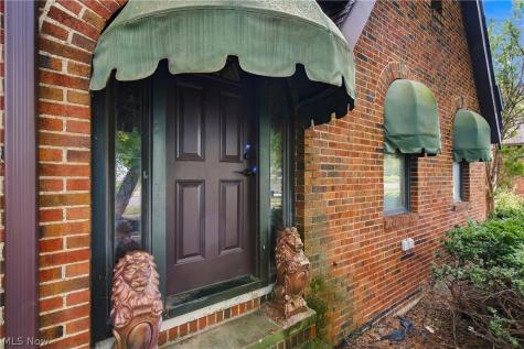 4503 W 221st Street Fairview Park OH 44126