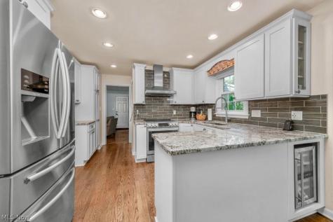 18838 Canyon Road Fairview Park OH 44126