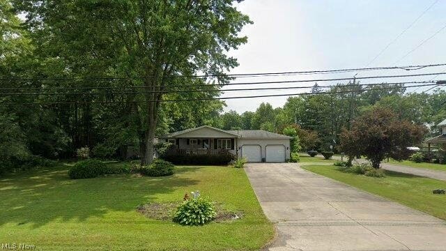 495 S Leavitt Road Leavittsburg OH 44430