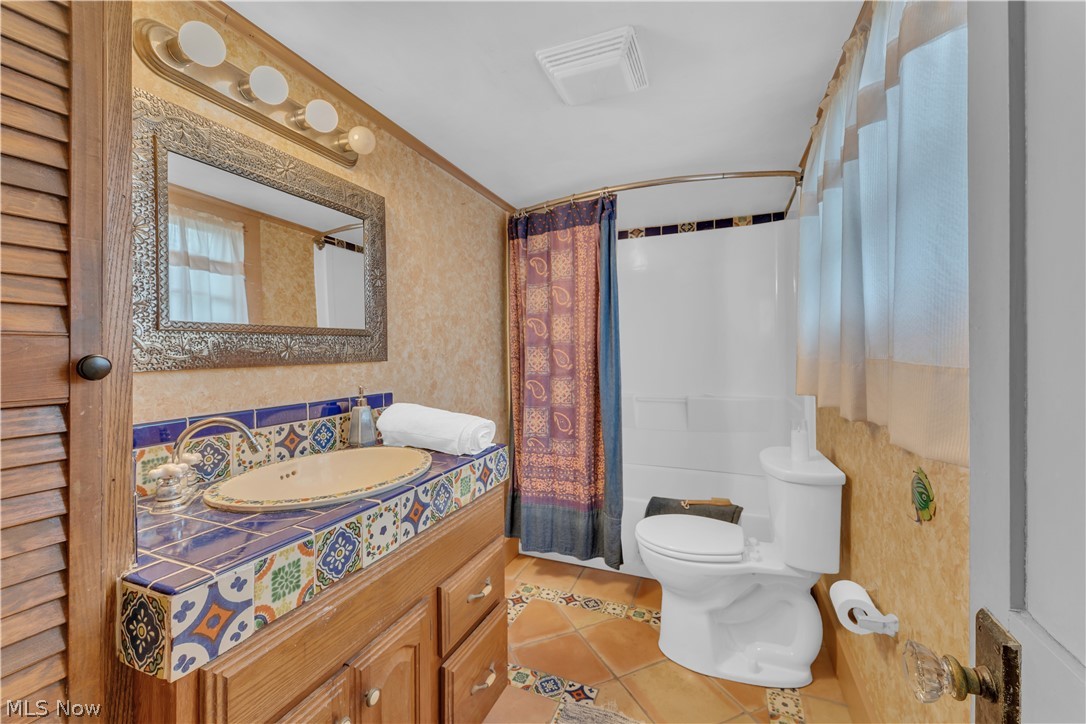 6486 E Garfield Road Petersburg OH 44454