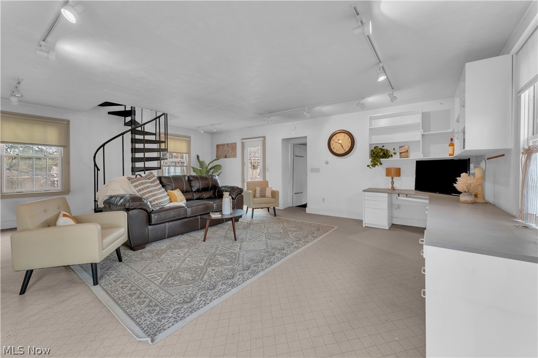 6486 E Garfield Road Petersburg OH 44454
