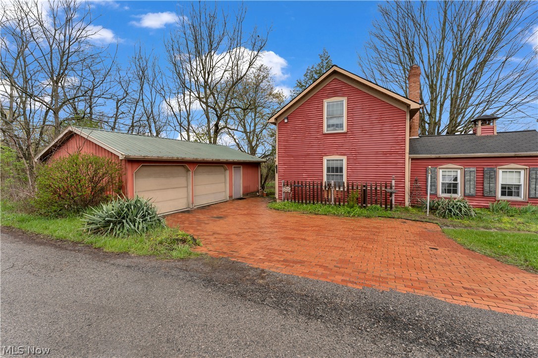 6486 E Garfield Road Petersburg OH 44454