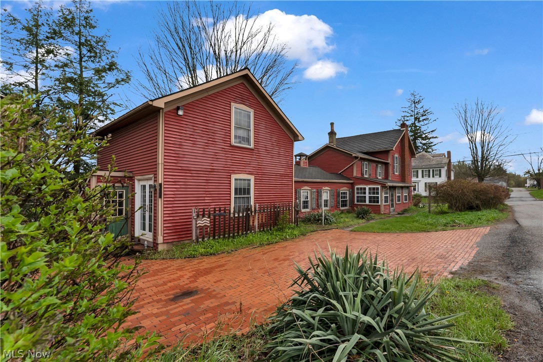 6486 E Garfield Road Petersburg OH 44454