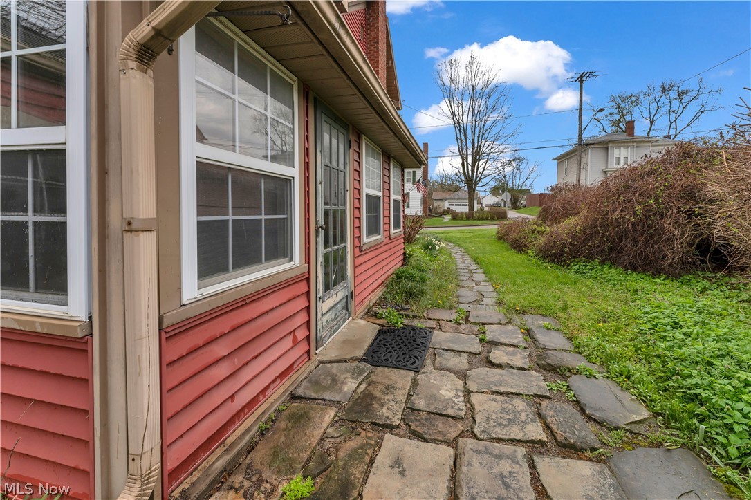 6486 E Garfield Road Petersburg OH 44454
